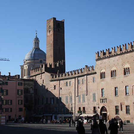 B&B Casa Dei Poeti マントヴァ エクステリア 写真