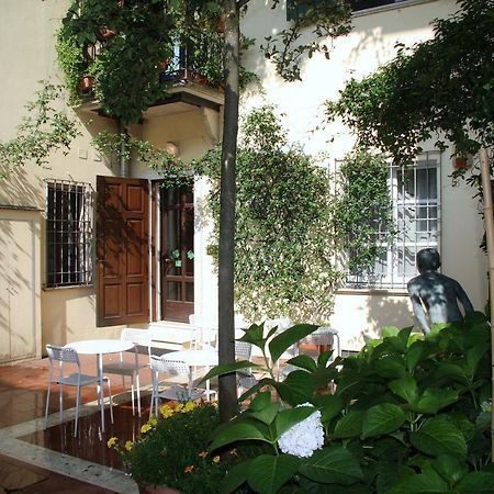B&B Casa Dei Poeti マントヴァ エクステリア 写真