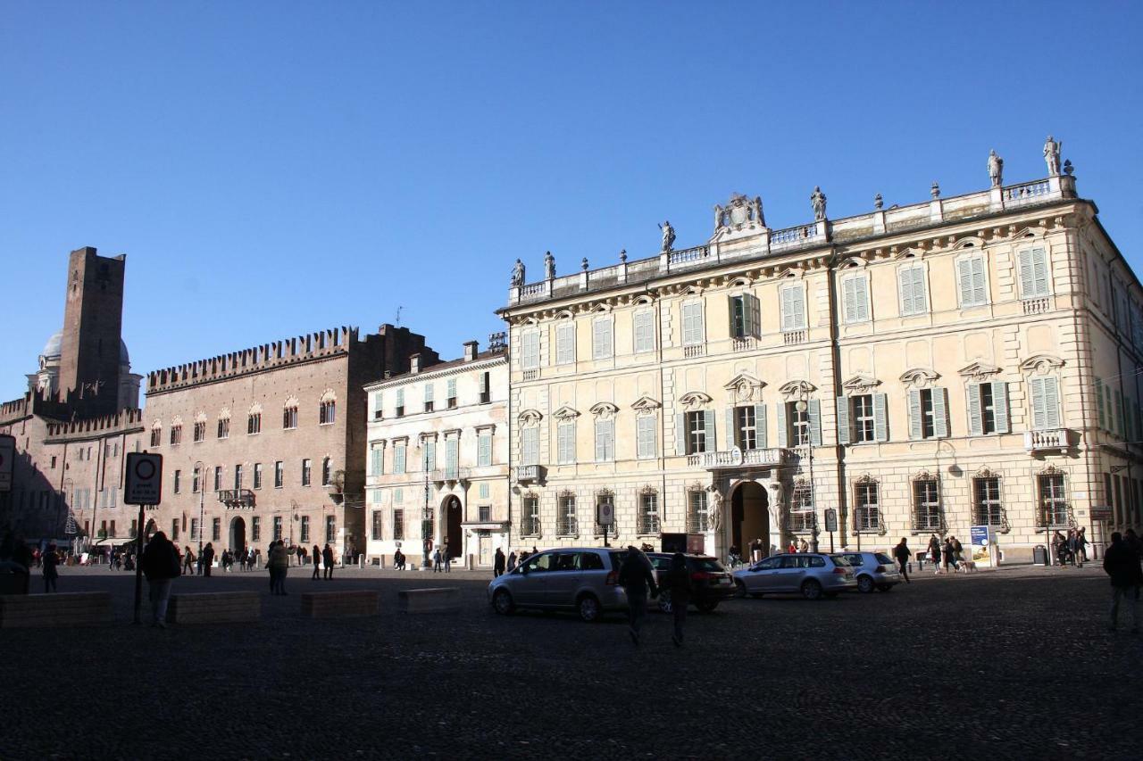 B&B Casa Dei Poeti マントヴァ エクステリア 写真