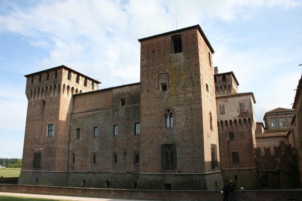 B&B Casa Dei Poeti マントヴァ エクステリア 写真