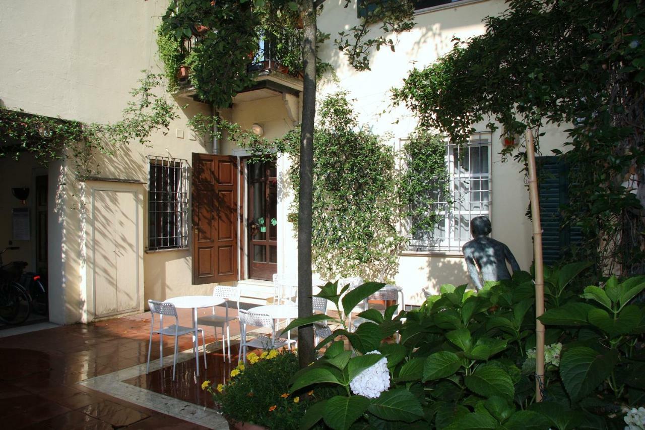 B&B Casa Dei Poeti マントヴァ エクステリア 写真